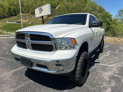 2019 RAM 1500 Classic SLT 4x4 Crew Cab 6'4" Box