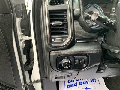 2022 RAM 1500 Limited 4x4 Crew Cab 5'7" Box