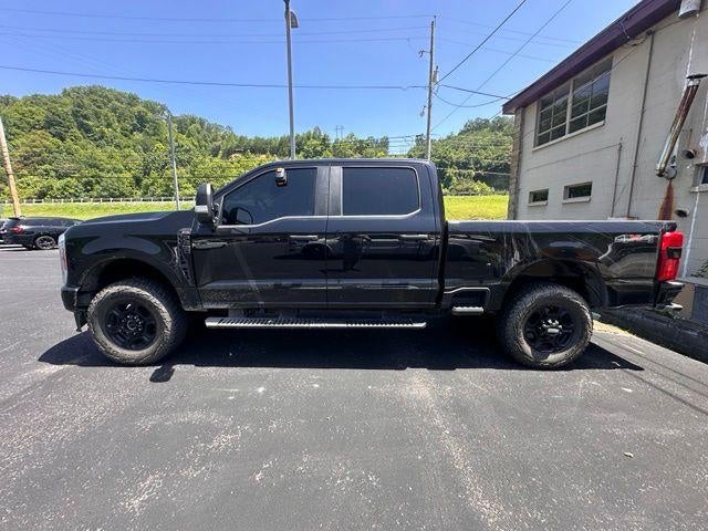 2023 Ford Super Duty F-250 SRW XL 4WD Crew Cab 6.75' Box