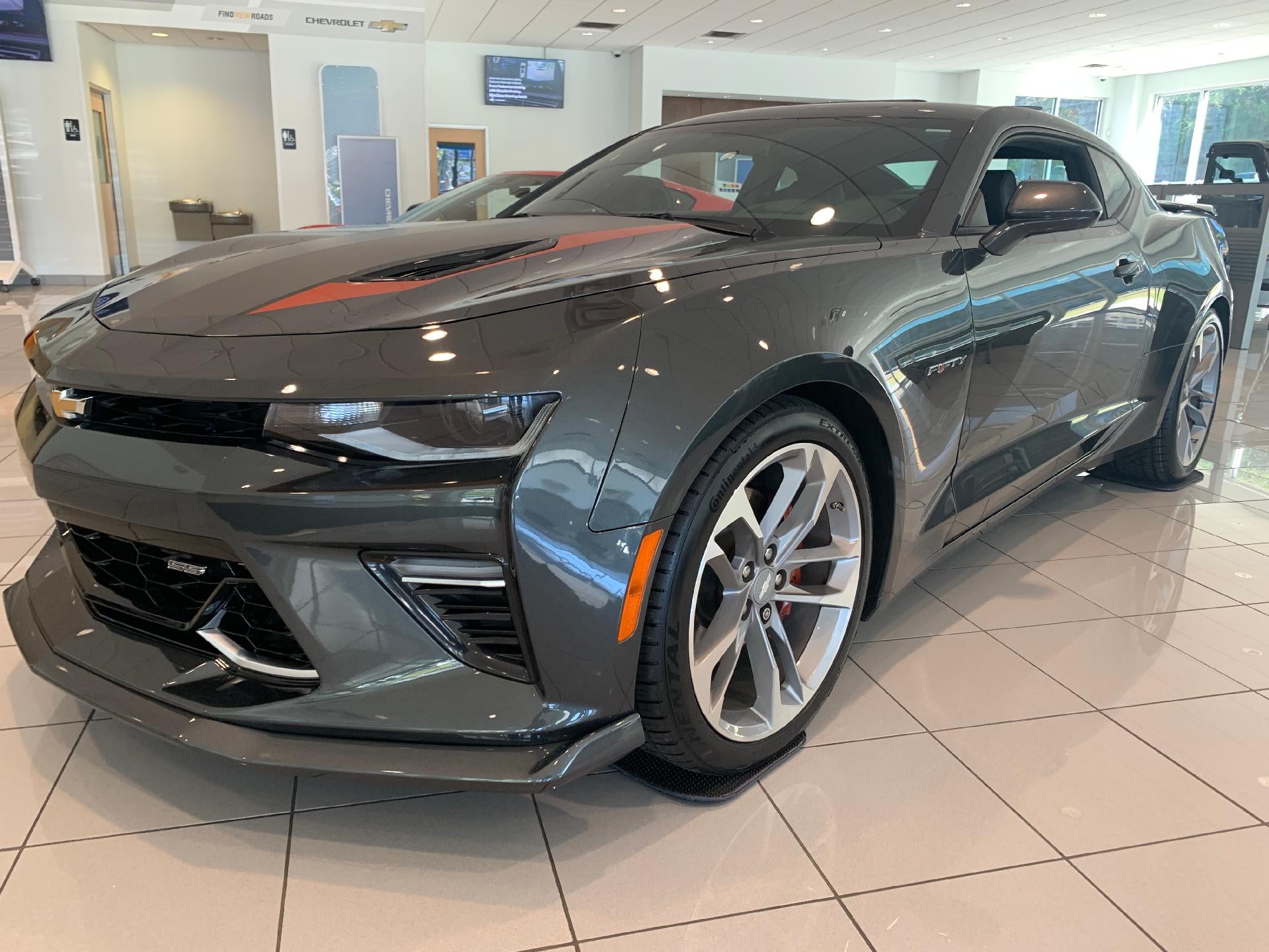 2017 Chevrolet Camaro 2dr Coupe 2SS