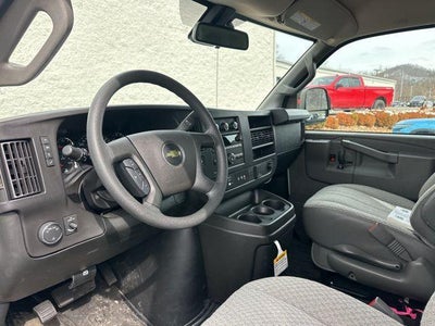 2024 Chevrolet Express Passenger 2500 2500 Regular Wheelbase Rear-Wheel Drive 1LT