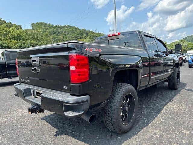 2015 Chevrolet Silverado 2500 HD Crew Cab Standard Box 4-Wheel Drive LTZ