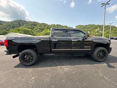 2015 Chevrolet Silverado 2500 HD Crew Cab Standard Box 4-Wheel Drive LTZ