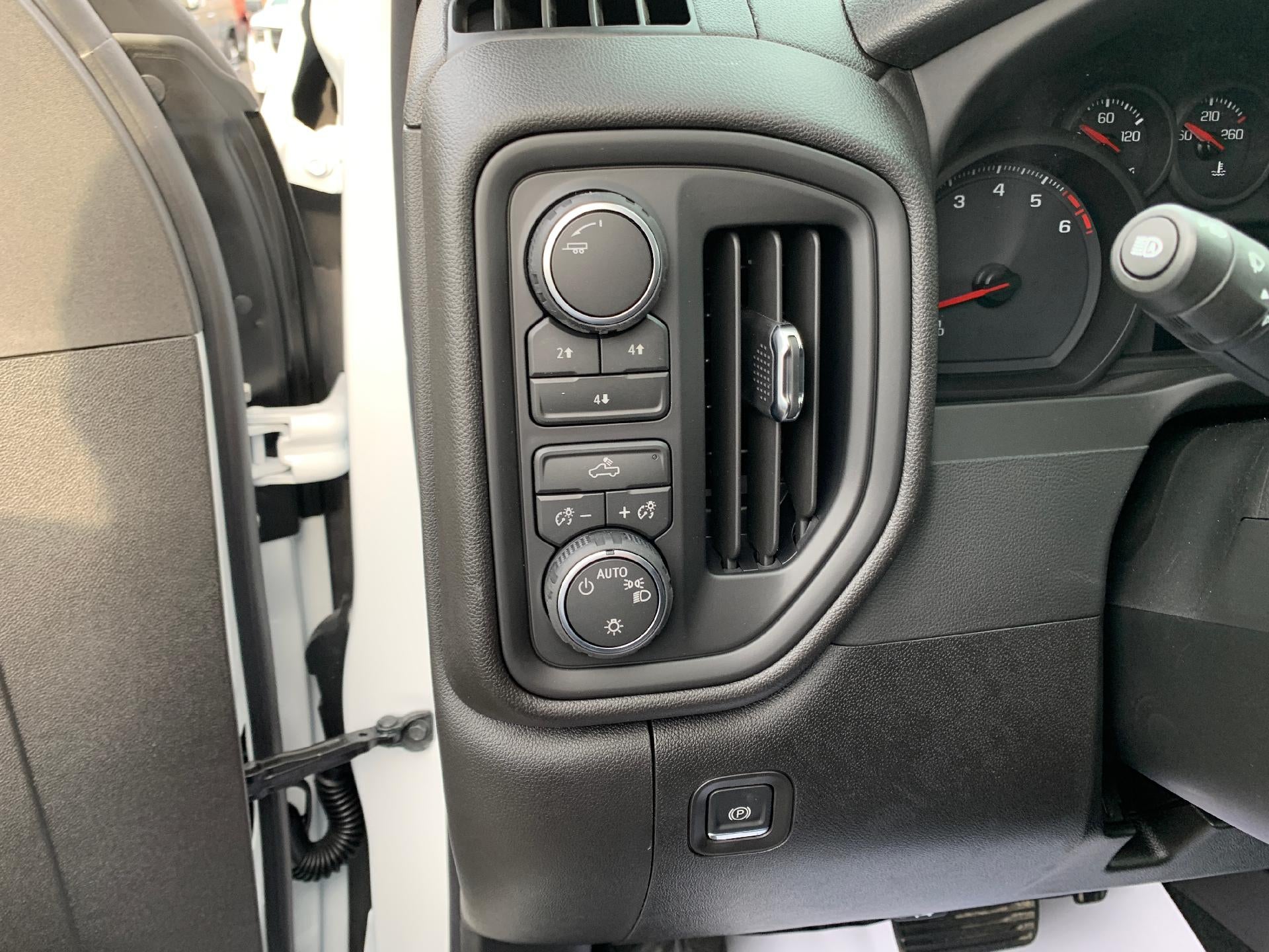 2026 Chevrolet Silverado 2500 HD Custom Double Cab 4x4 Z71