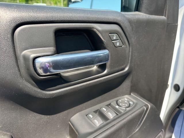 2023 Chevrolet Silverado 1500 Crew Cab Short Box 4-Wheel Drive Custom