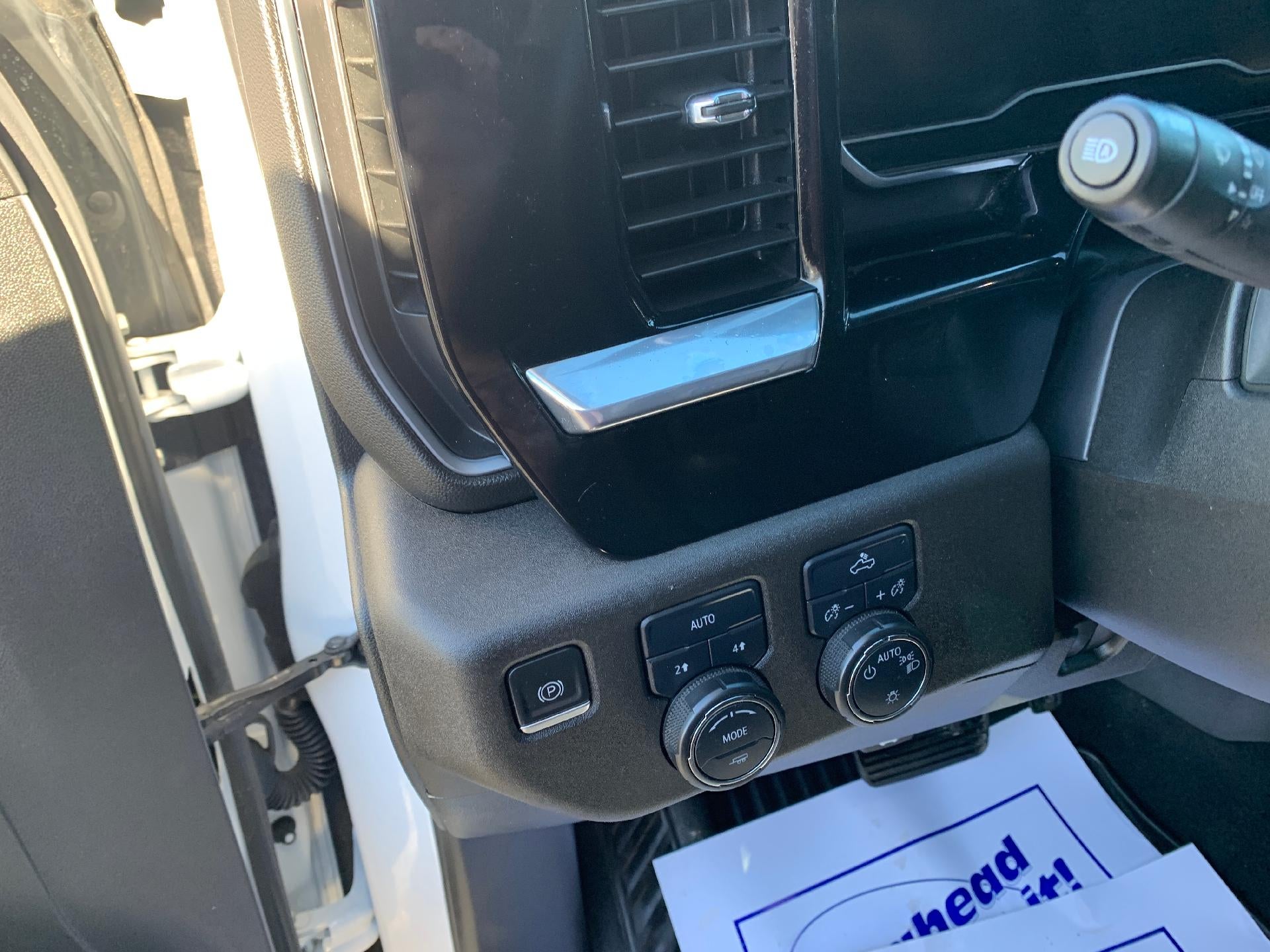 2023 Chevrolet Silverado 1500 Crew Cab Short Box 4-Wheel Drive LT 1LT