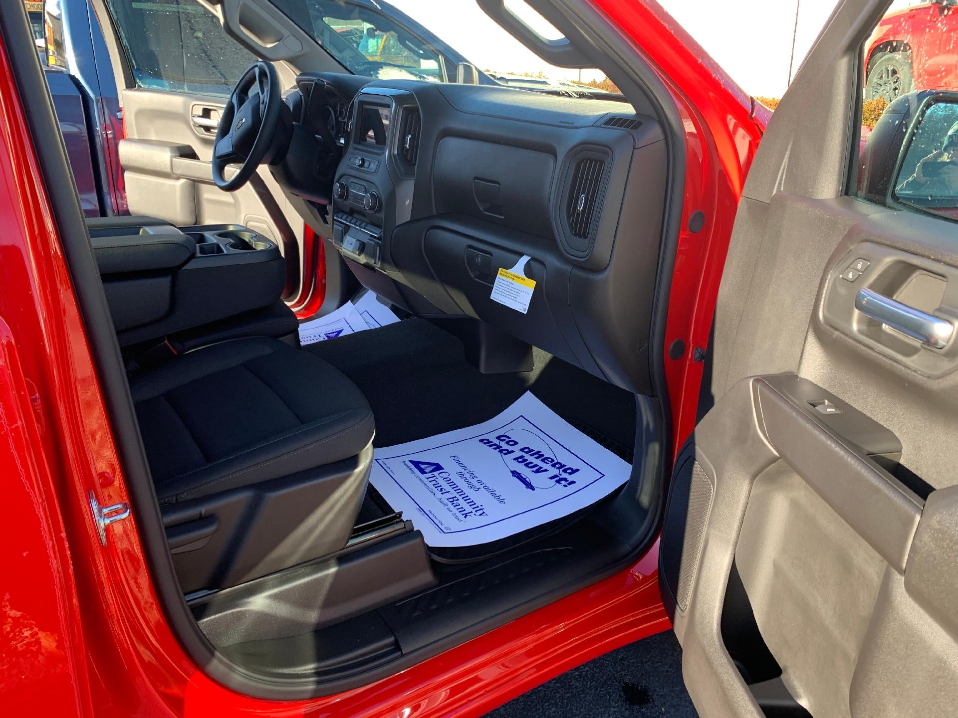 2026 Chevrolet Silverado 1500 Custom Crew Cab 4x4