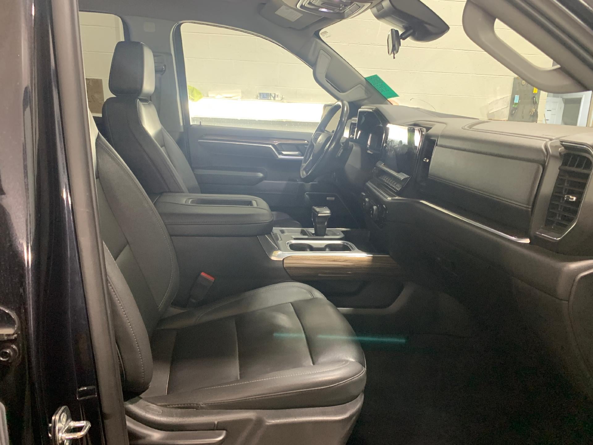 2022 Chevrolet Silverado 1500 Double Cab Standard Box 4-Wheel Drive RST