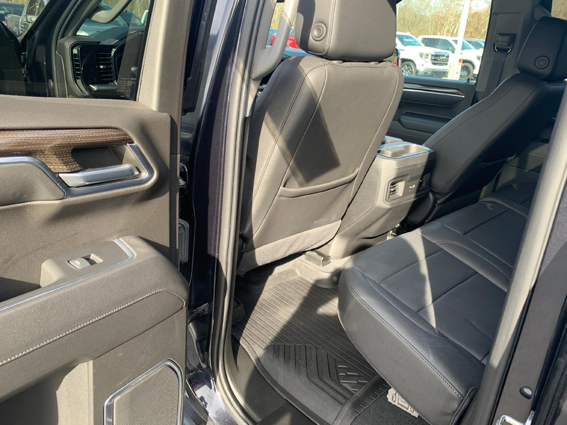 2022 Chevrolet Silverado 1500 Double Cab Standard Box 4-Wheel Drive RST