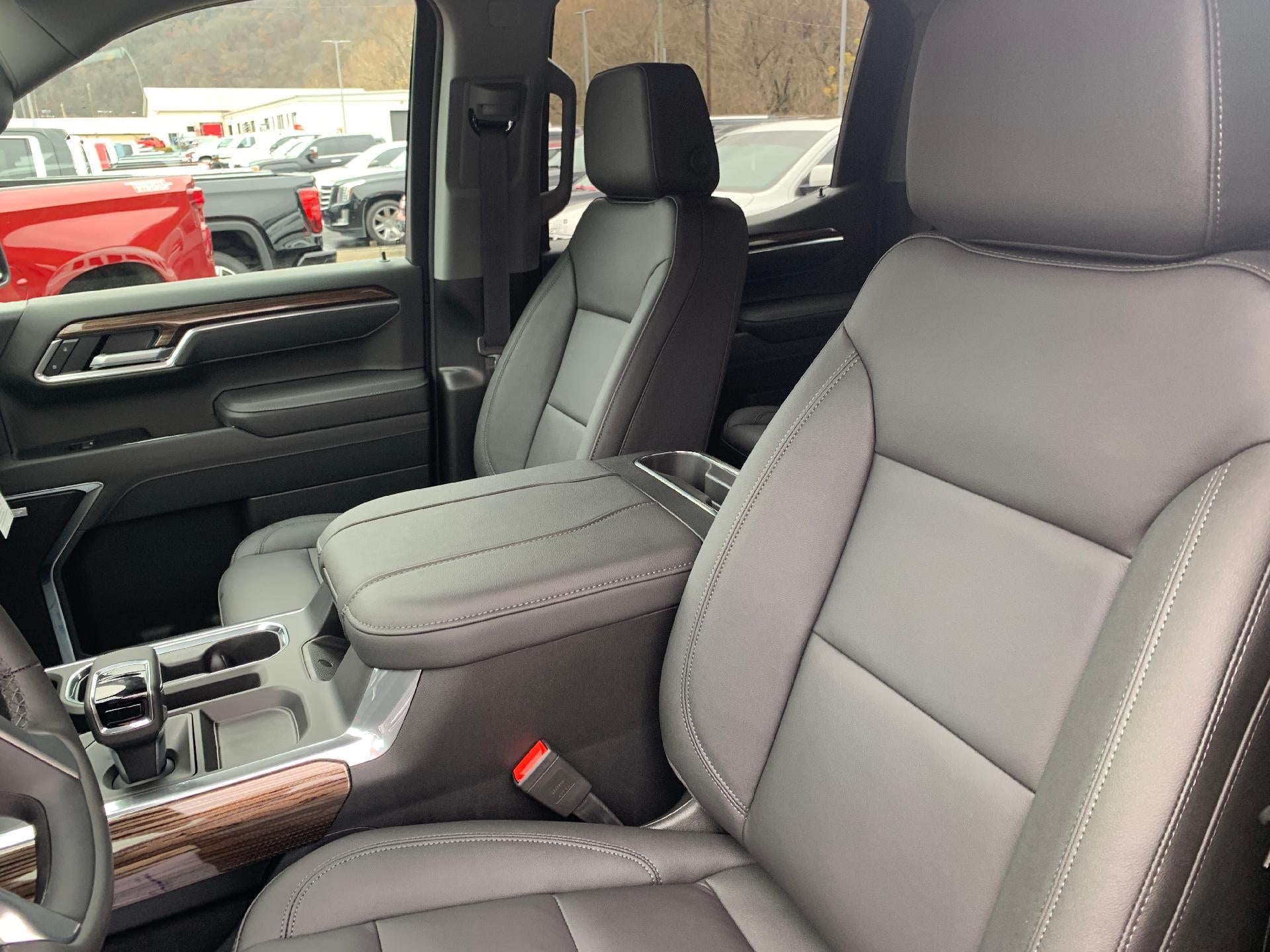 2026 Chevrolet Silverado 1500 RST Crew Cab 4x4 Z71