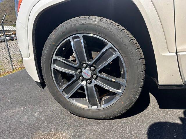 2017 GMC Acadia AWD Denali