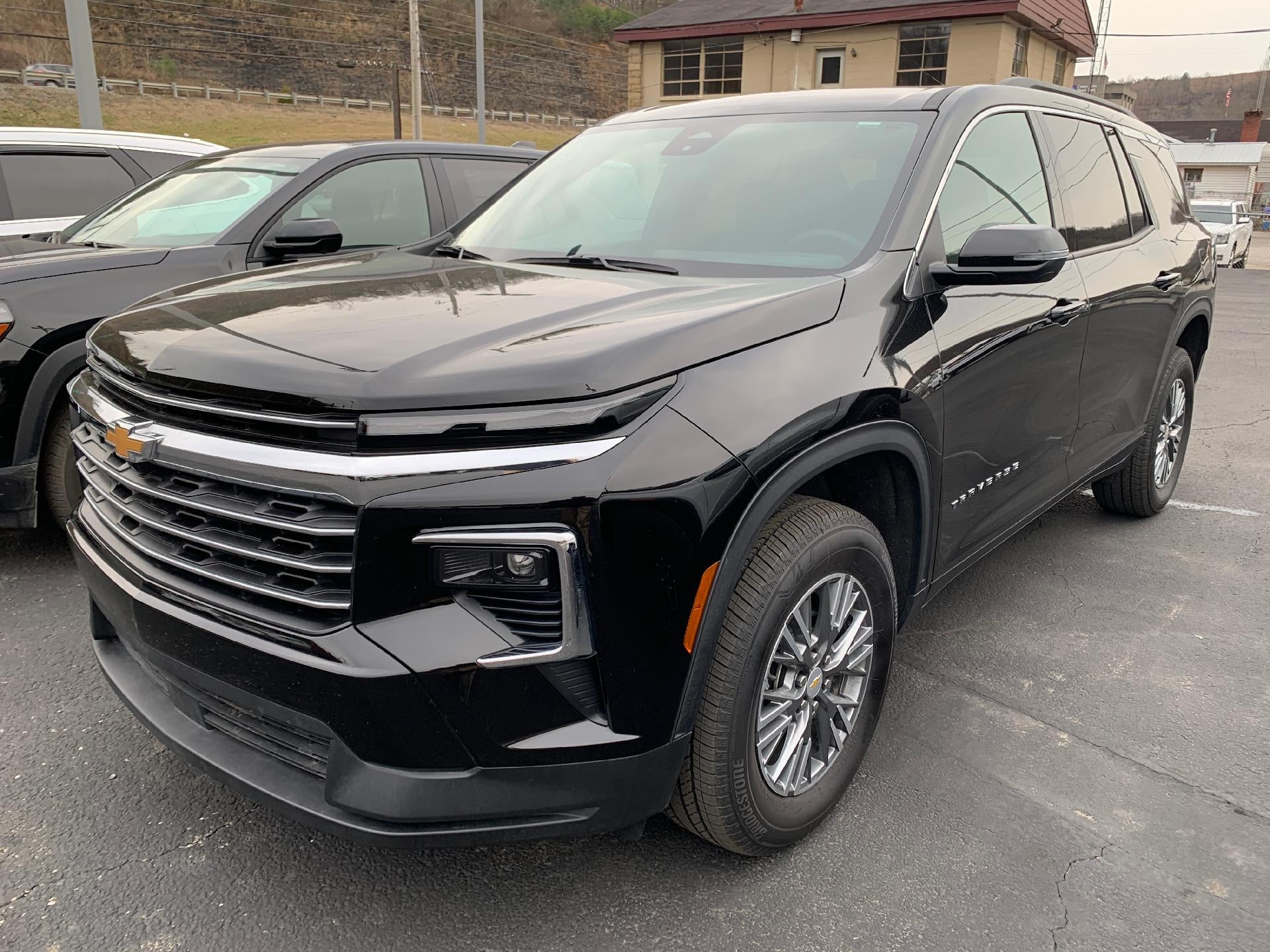 2025 Chevrolet Traverse LT w/1LT
