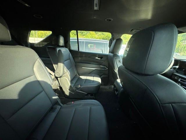 2025 Chevrolet Traverse LT w/2LT