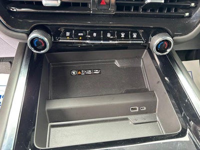 2025 Chevrolet Suburban 4WD Premier