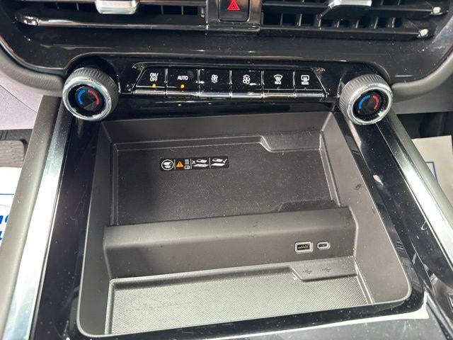2025 Chevrolet Suburban 4WD Premier