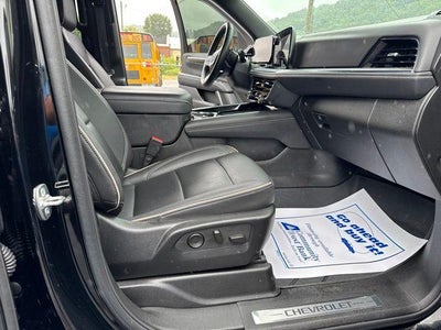 2025 Chevrolet Suburban 4WD Premier