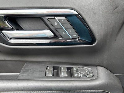 2025 Chevrolet Suburban 4WD Premier