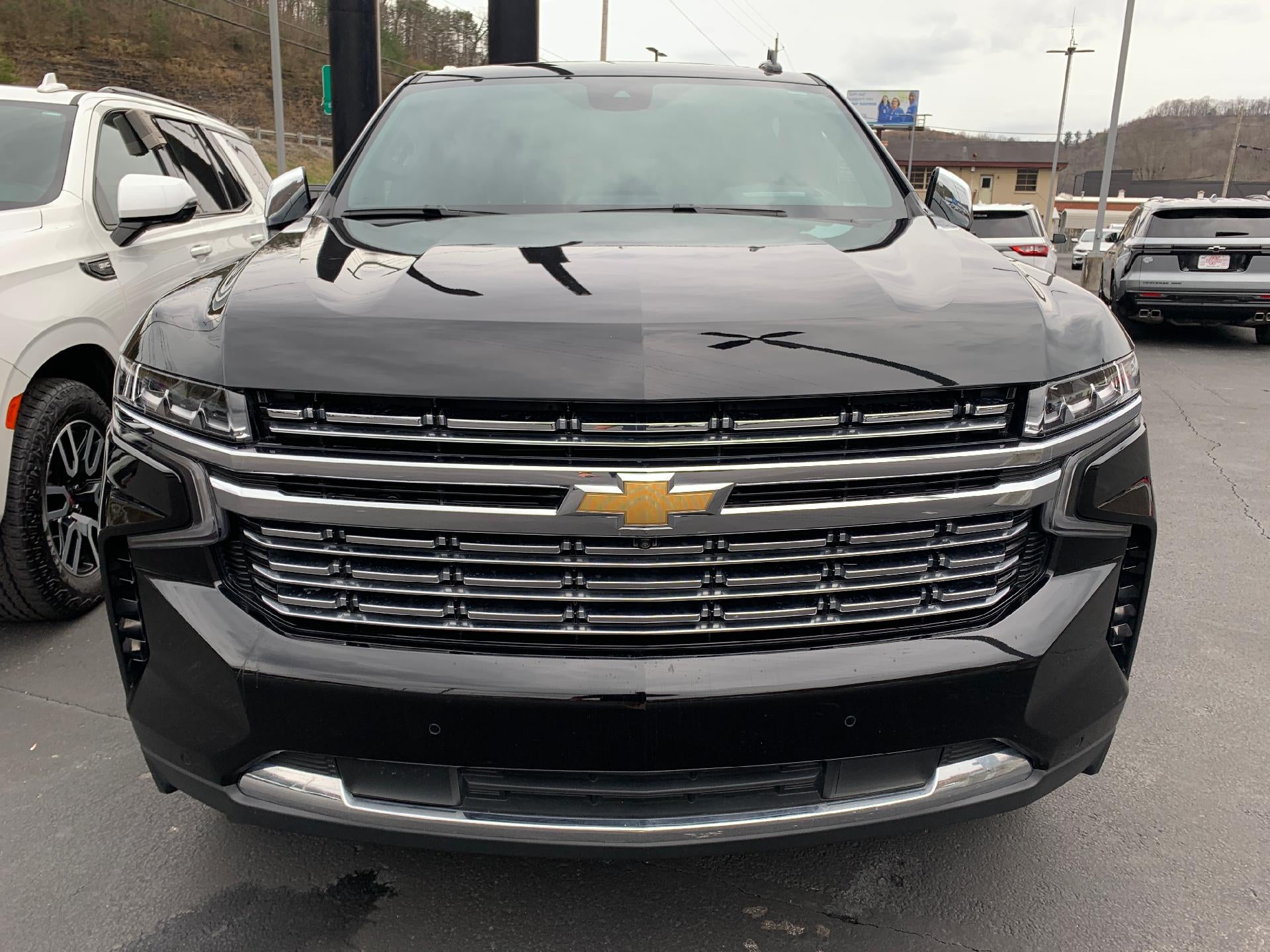 2024 Chevrolet Suburban 4WD Premier