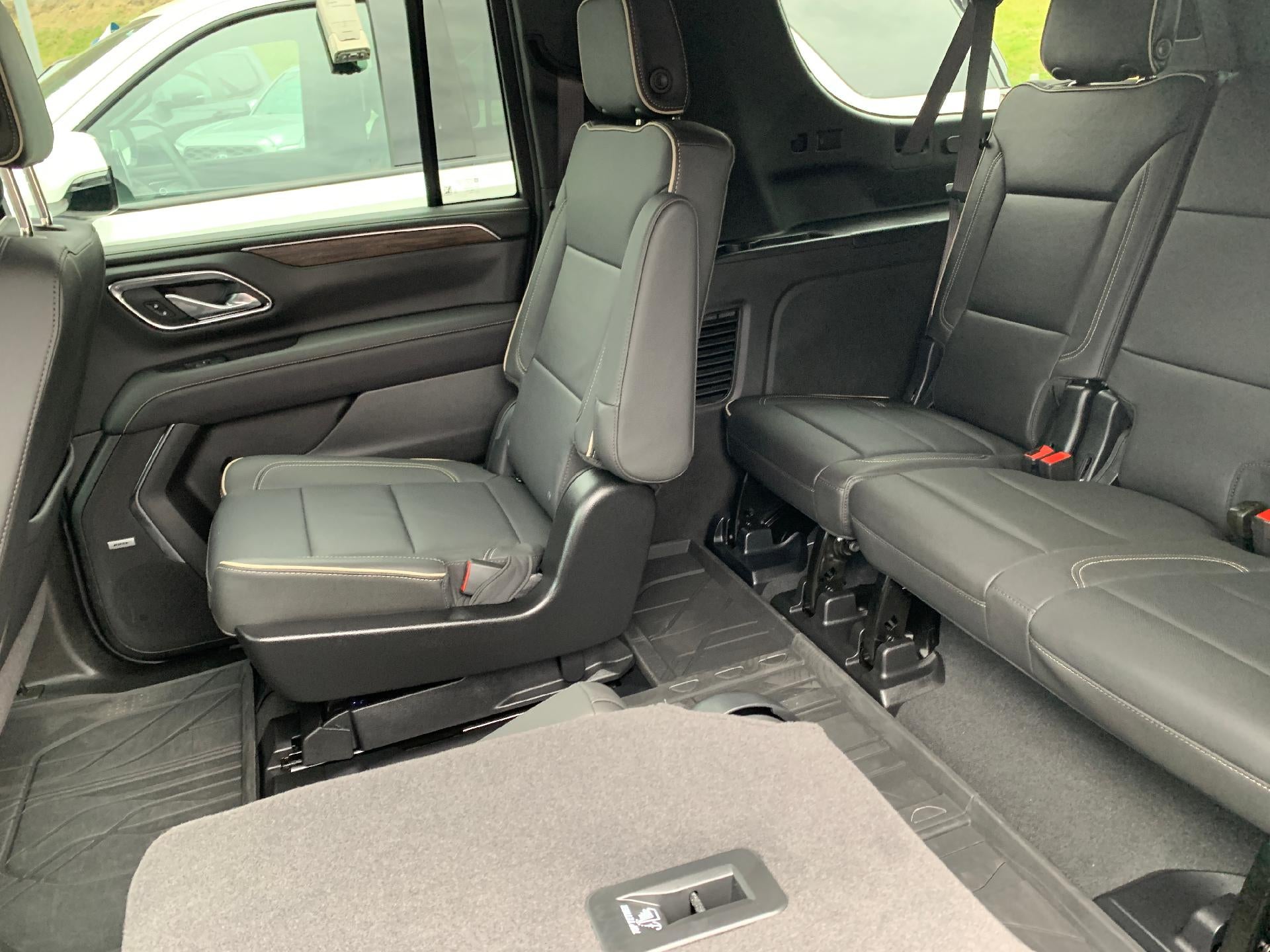 2024 Chevrolet Suburban 4WD Premier