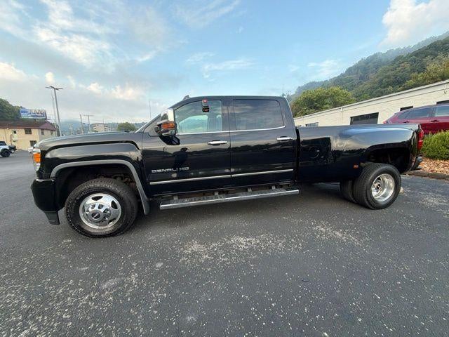 2015 GMC Sierra 3500 HD Crew Cab Long Box 4-Wheel Drive Denali