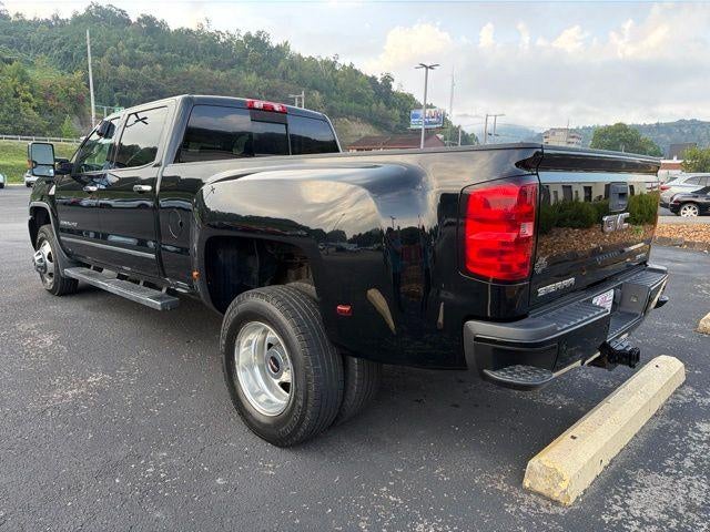 2015 GMC Sierra 3500 HD Crew Cab Long Box 4-Wheel Drive Denali