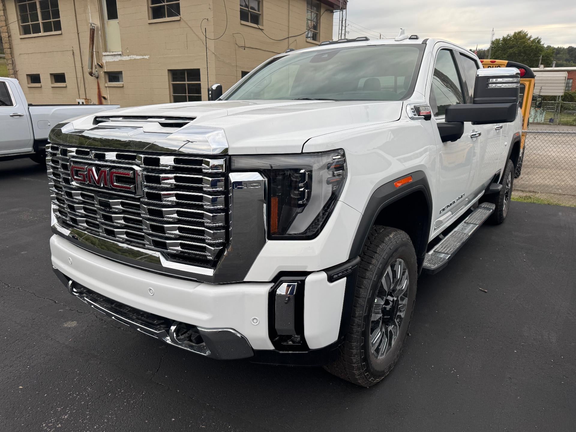 2026 GMC Sierra 2500 HD Denali Reserve Crew Cab 4x4 Duramax Diesel
