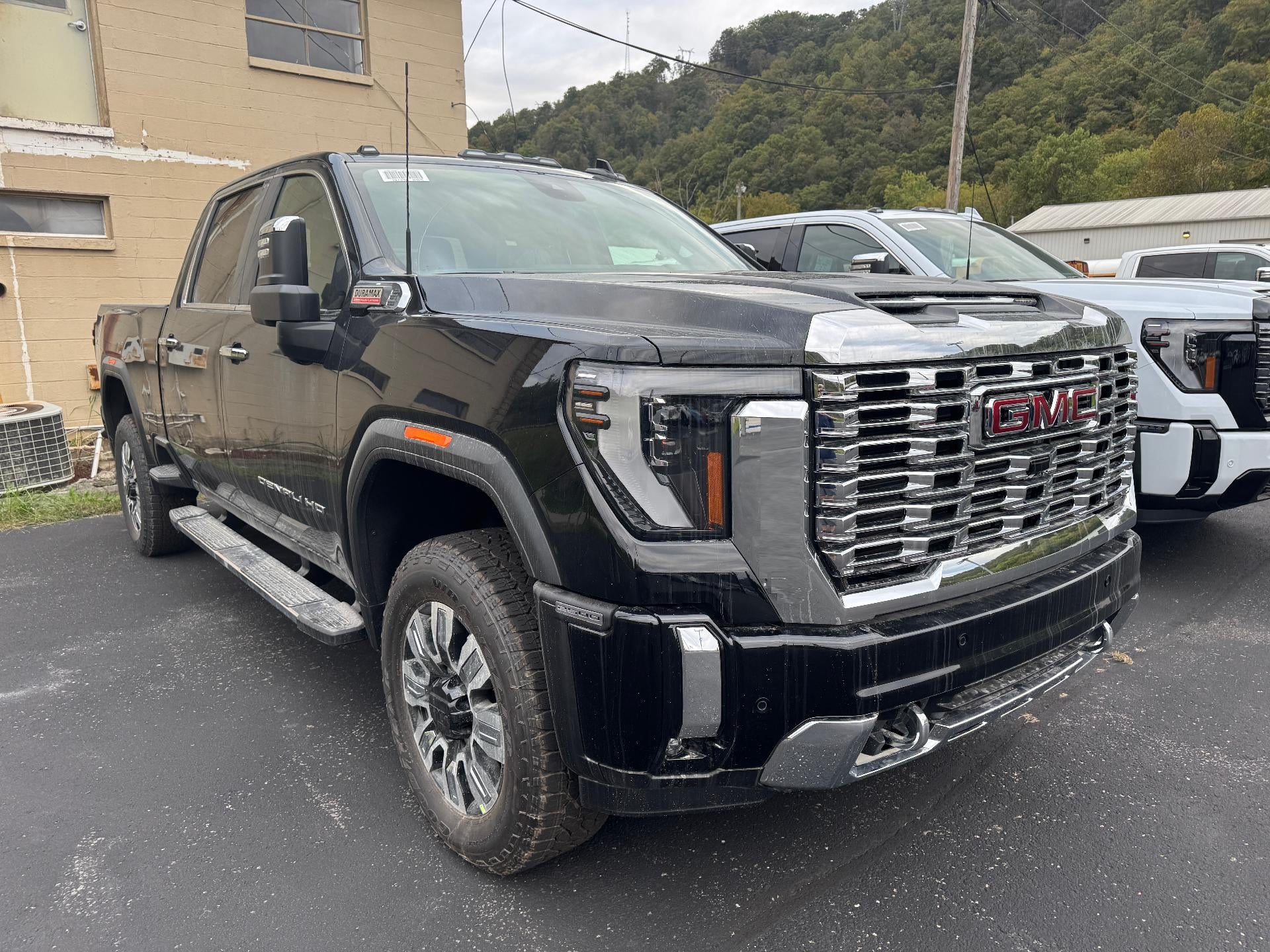 2026 GMC Sierra 2500 HD Denali Reserve Crew Cab 4x4 Duramax Diesel
