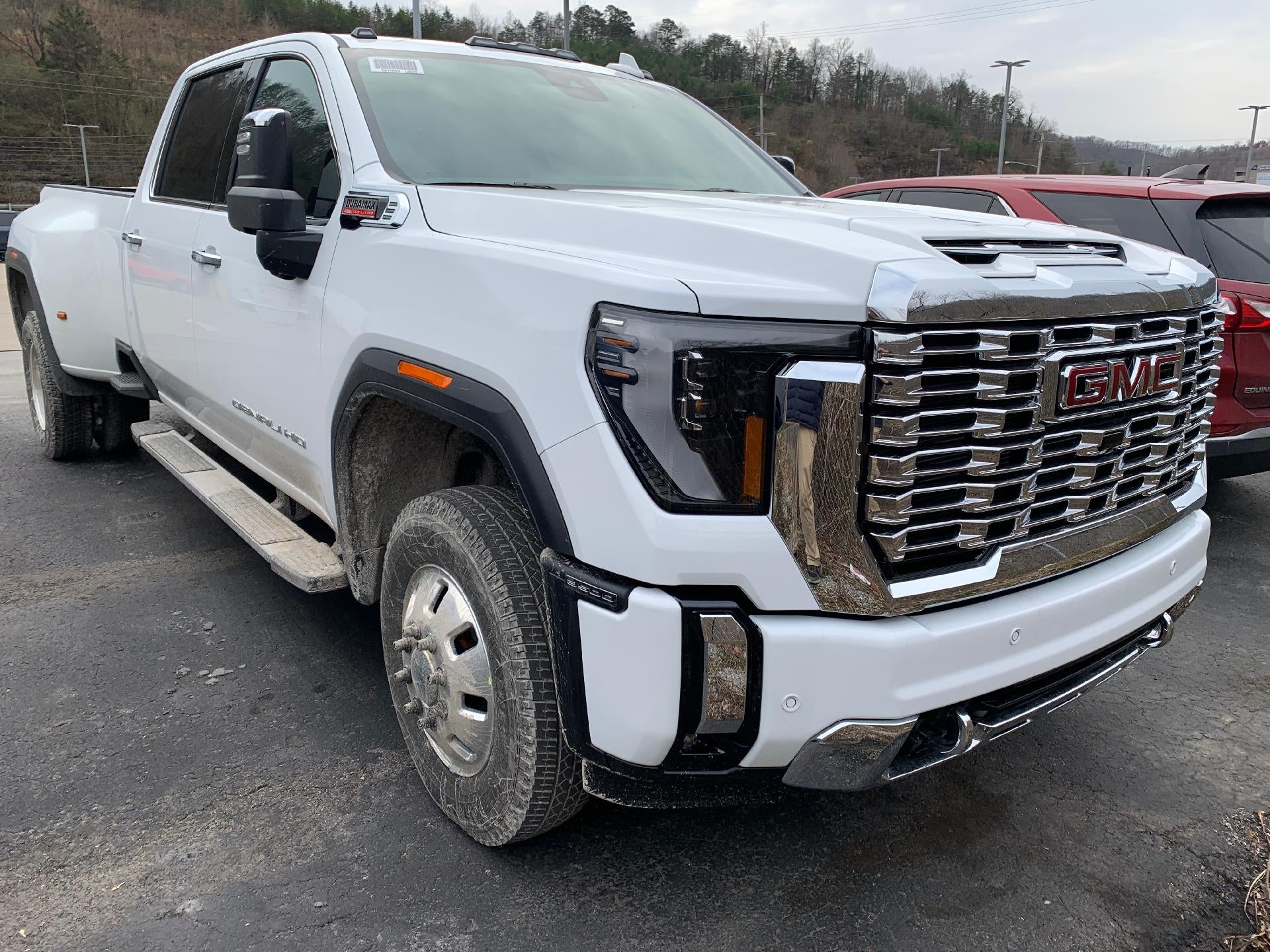 2026 GMC Sierra 3500 HD Denali Reserve Crew Cab 4x4 Dually Duramax Diesel