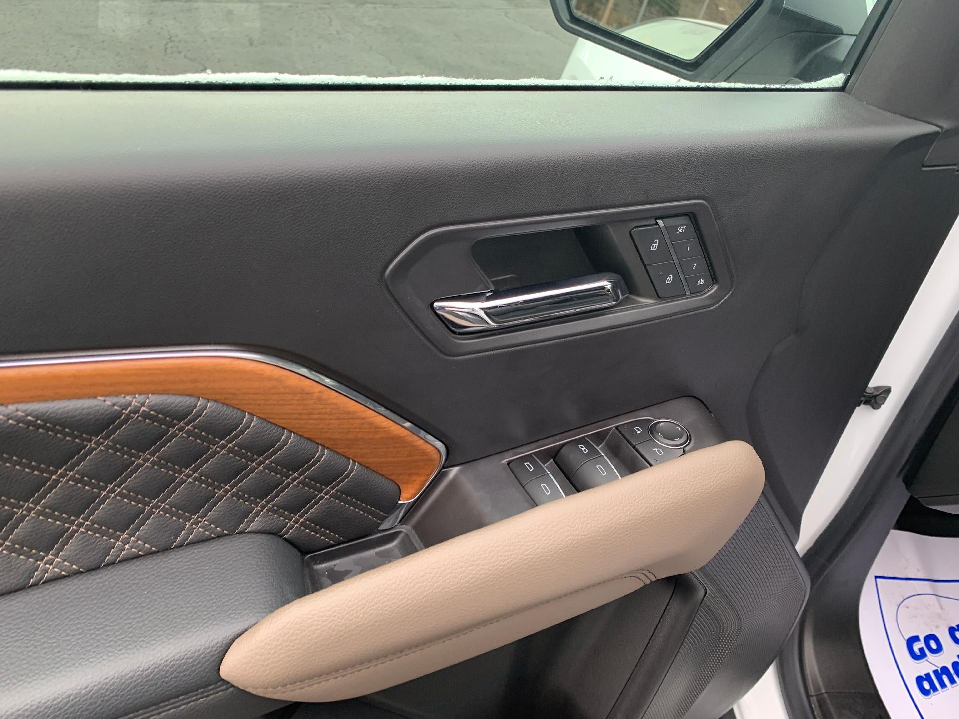 2023 GMC Canyon Crew Cab Short Box 4-Wheel Drive Denali