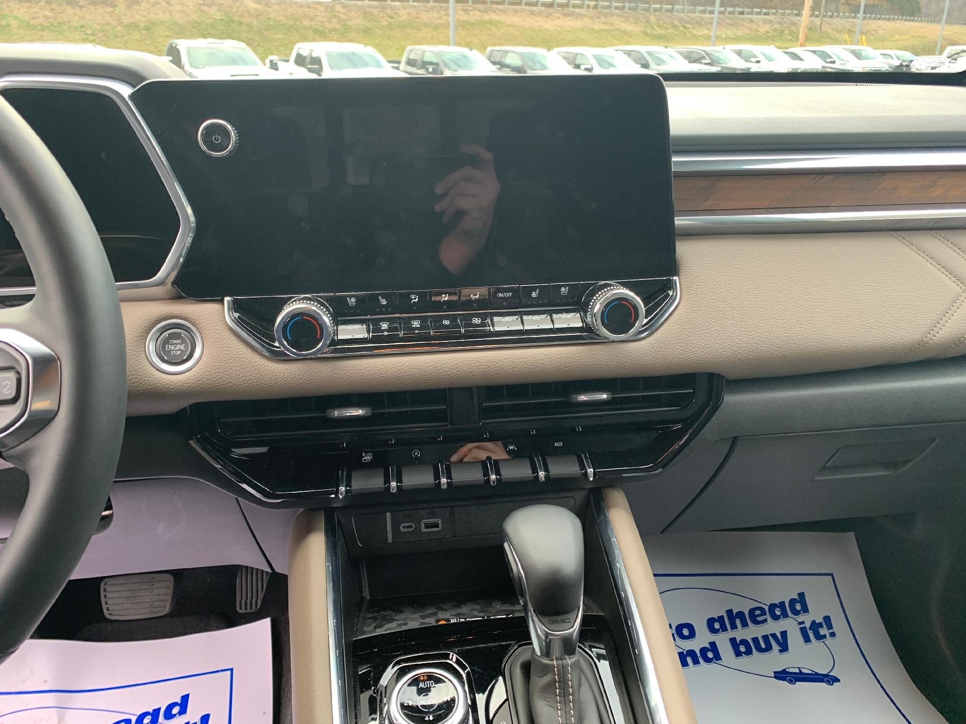 2023 GMC Canyon Crew Cab Short Box 4-Wheel Drive Denali