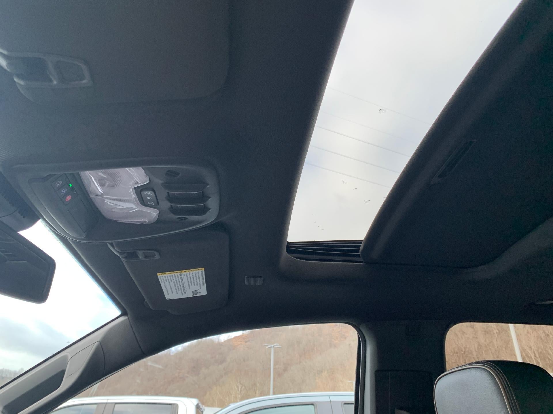 2023 GMC Canyon Crew Cab Short Box 4-Wheel Drive Denali