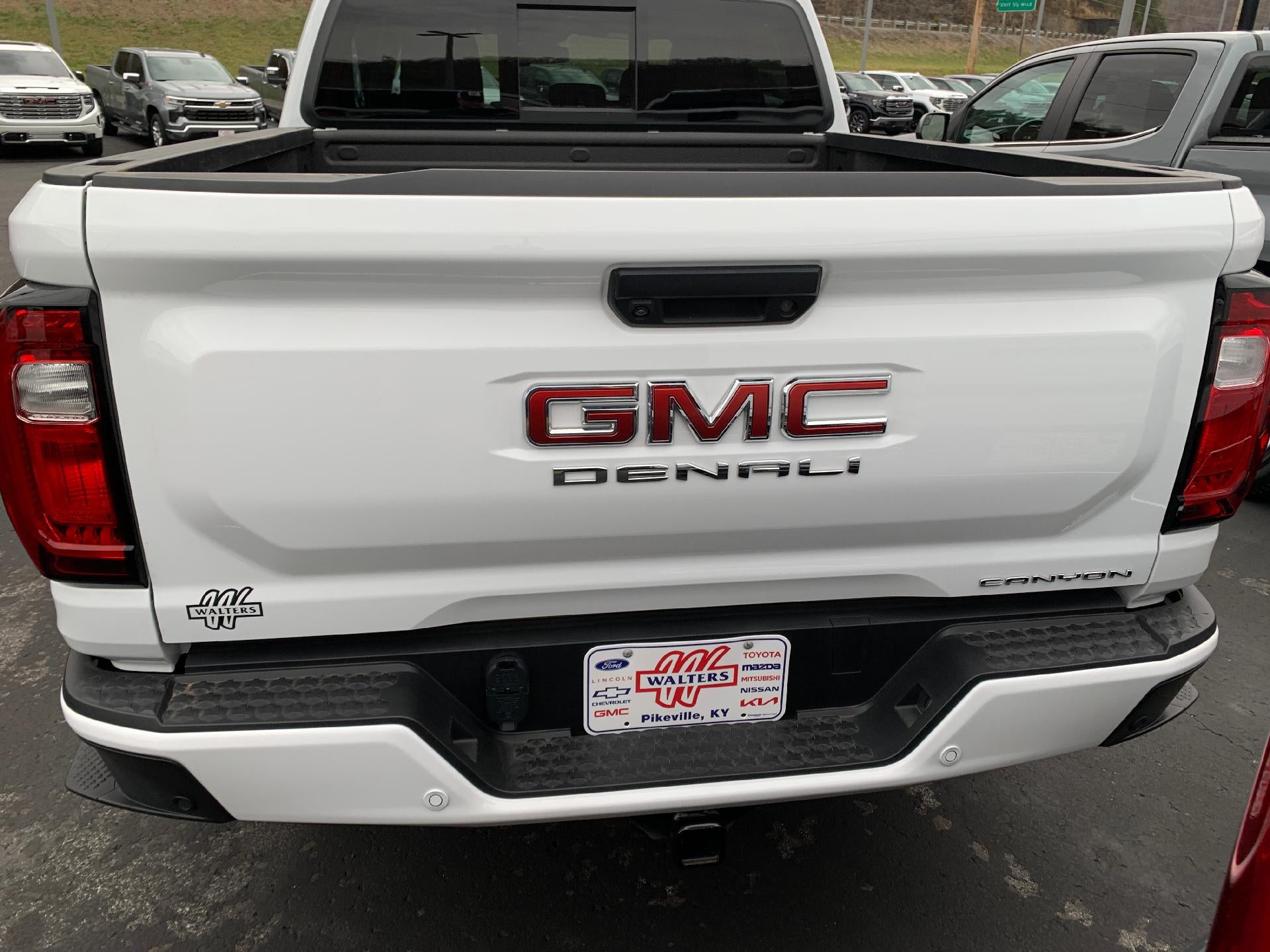 2023 GMC Canyon Crew Cab Short Box 4-Wheel Drive Denali