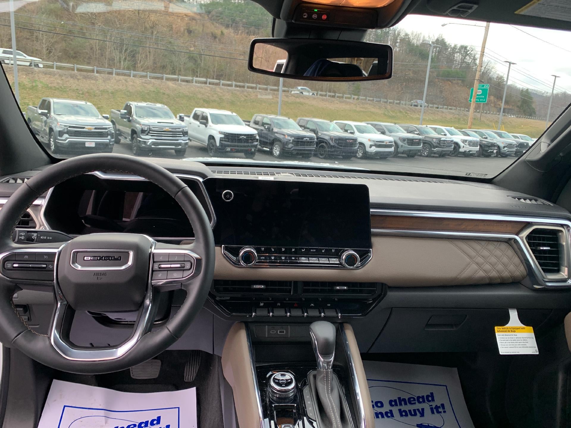 2023 GMC Canyon Crew Cab Short Box 4-Wheel Drive Denali