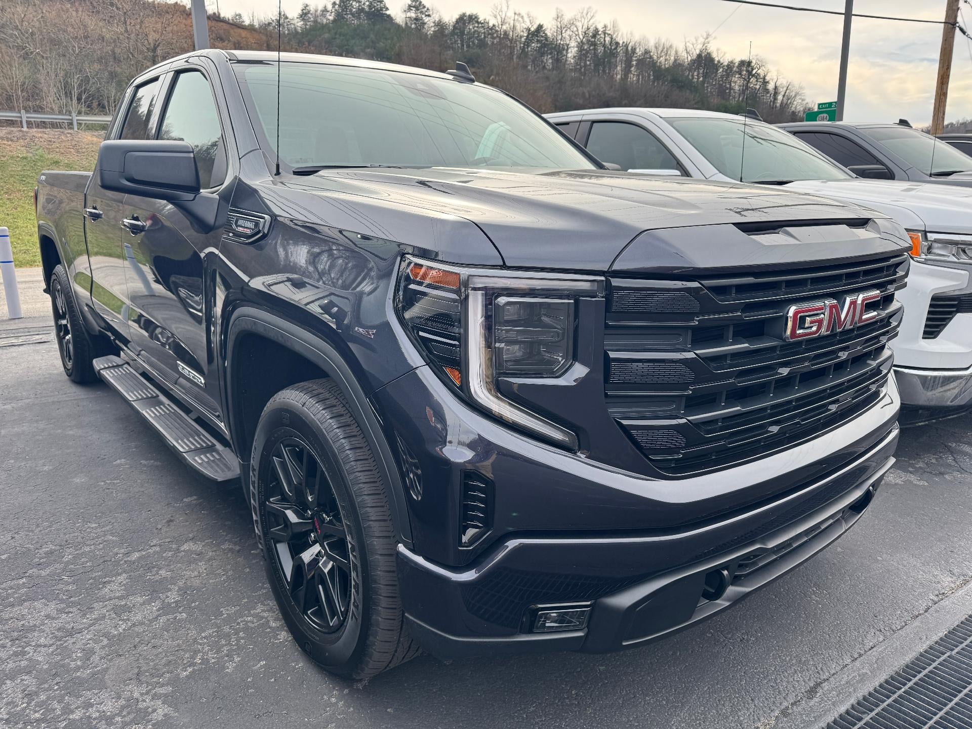 2023 GMC Sierra 1500 Double Cab Standard Box 4-Wheel Drive Elevation 3SB