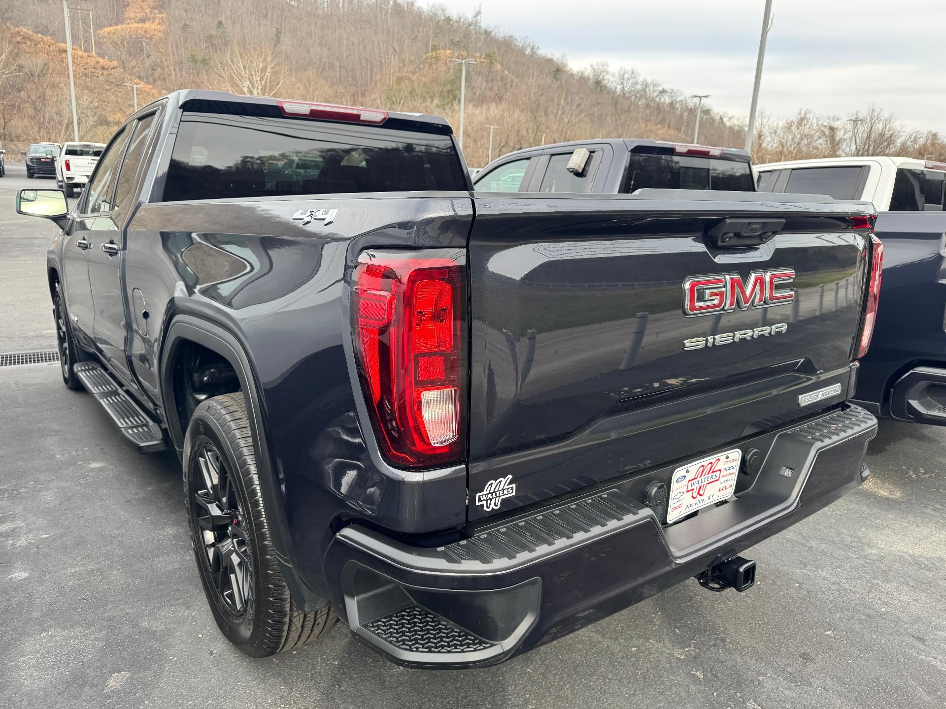 2023 GMC Sierra 1500 Double Cab Standard Box 4-Wheel Drive Elevation 3SB