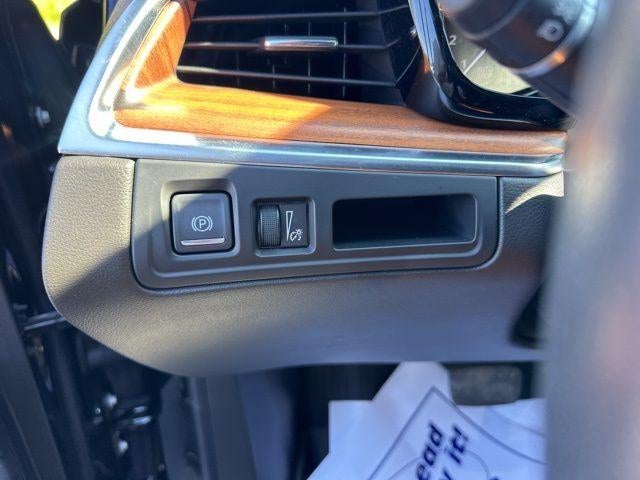 2023 Cadillac XT5 FWD 4dr Premium Luxury