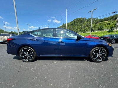 2024 Nissan Altima 2.5 SR Sedan