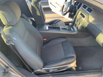 2014 Ford Mustang 2dr Cpe V6