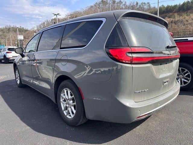 2025 Chrysler Pacifica Select FWD