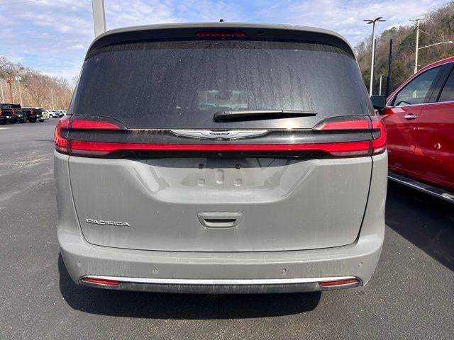 2025 Chrysler Pacifica Select FWD