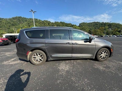 2020 Chrysler Pacifica Touring L FWD