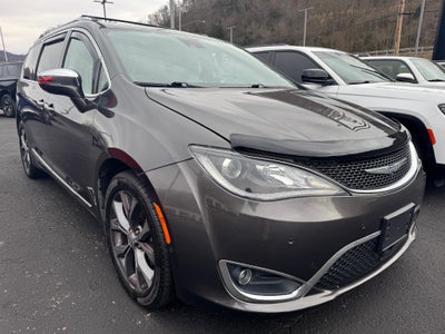 2017 Chrysler Pacifica Limited FWD
