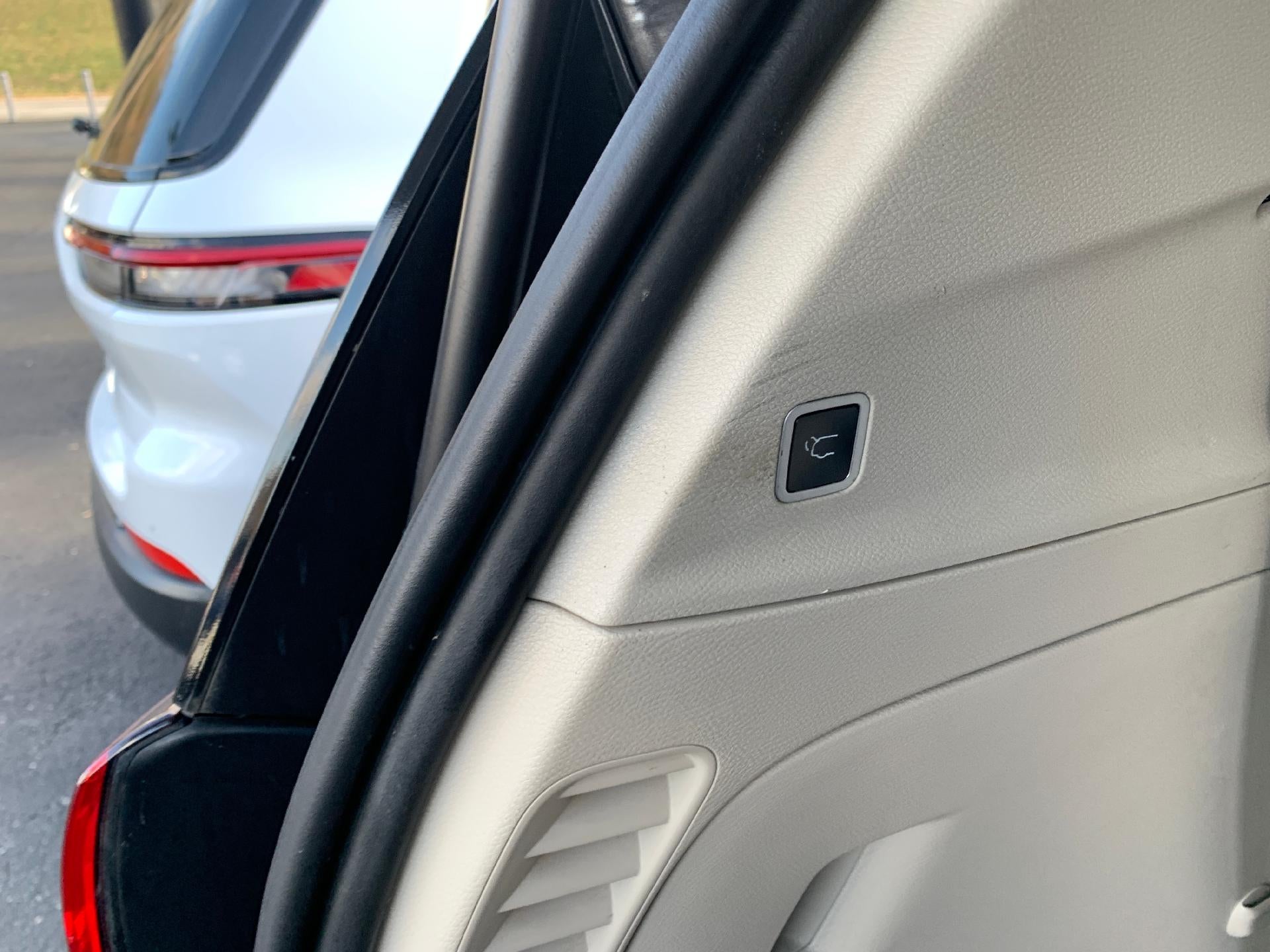 2017 Chrysler Pacifica Limited FWD