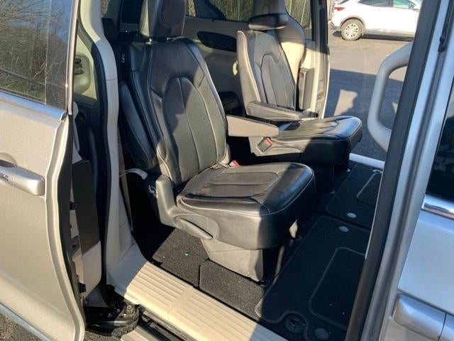 2018 Chrysler Pacifica Limited FWD