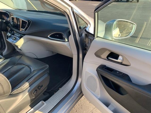 2018 Chrysler Pacifica Limited FWD