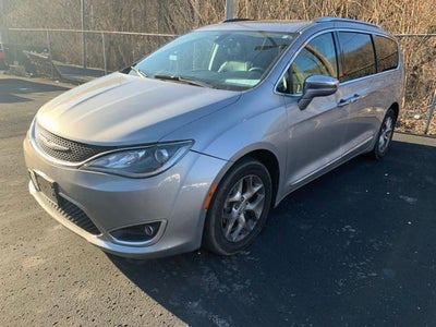 2018 Chrysler Pacifica Limited FWD