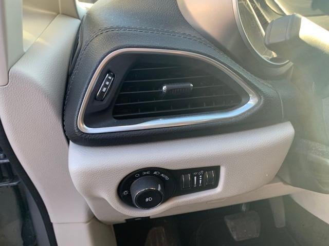 2018 Chrysler Pacifica Limited FWD