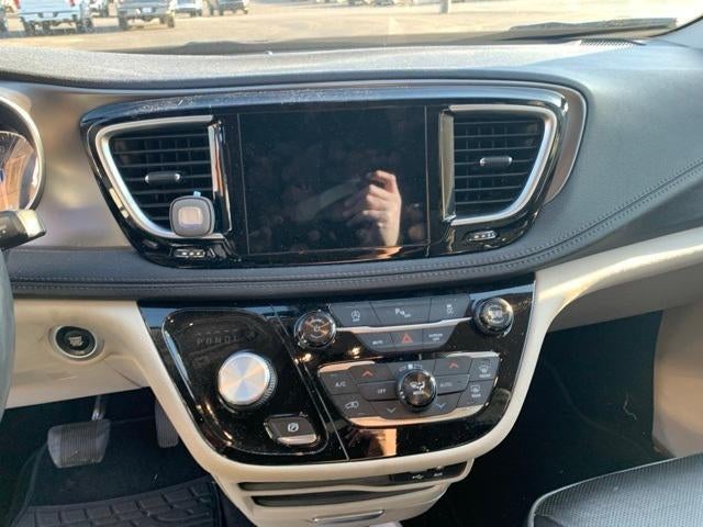 2018 Chrysler Pacifica Limited FWD