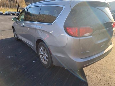 2018 Chrysler Pacifica Limited FWD