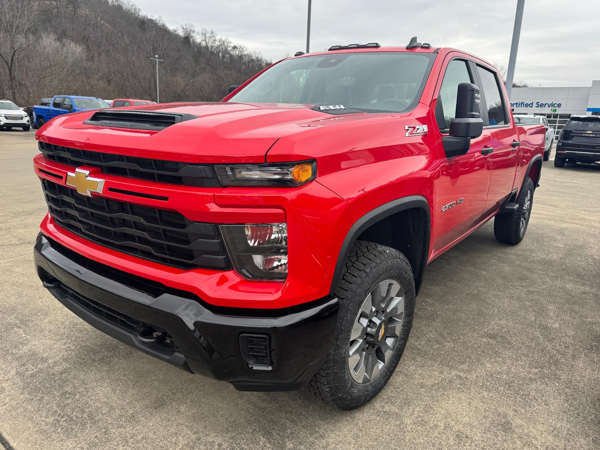 2026 Chevrolet Silverado 2500 HD Custom Crew Cab 4x4 Z71